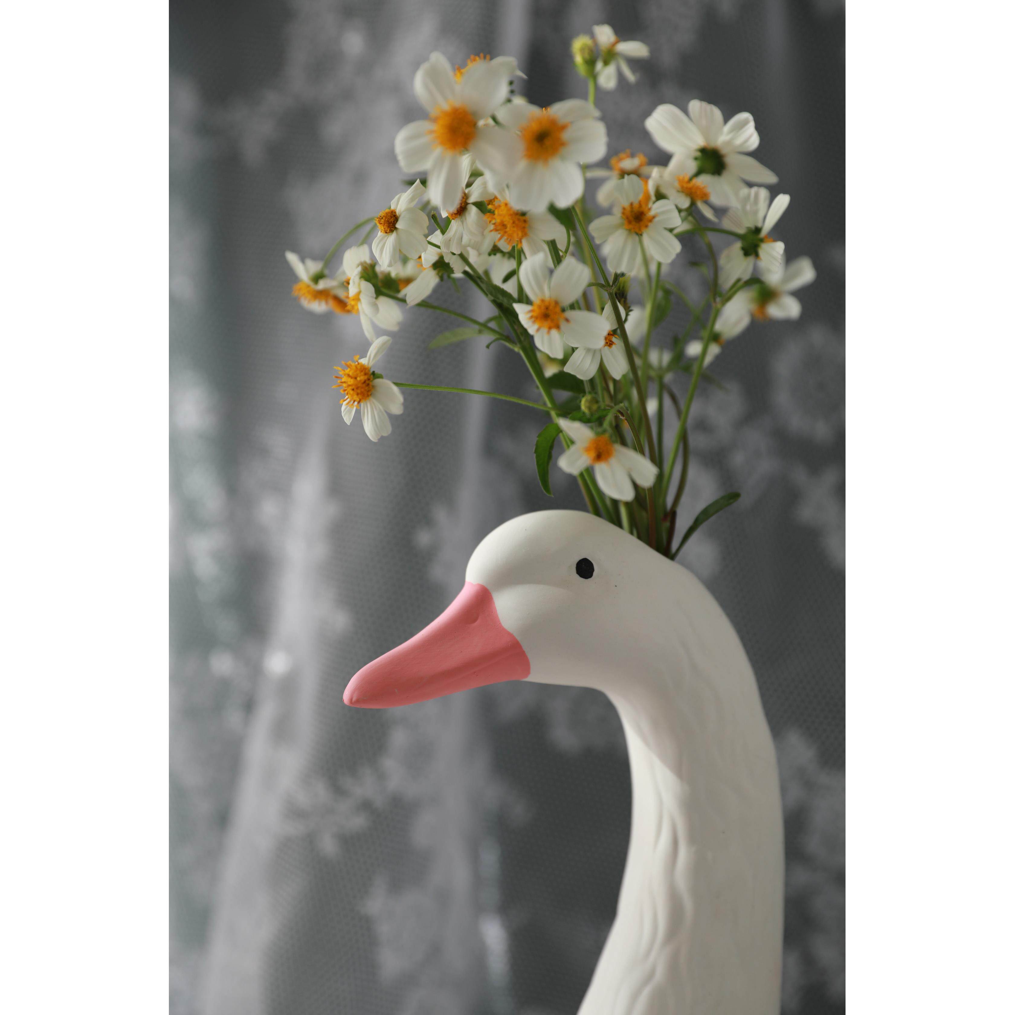 缪斯花园可爱的粉色鹅手绘哑光陶瓷花瓶装饰饰品