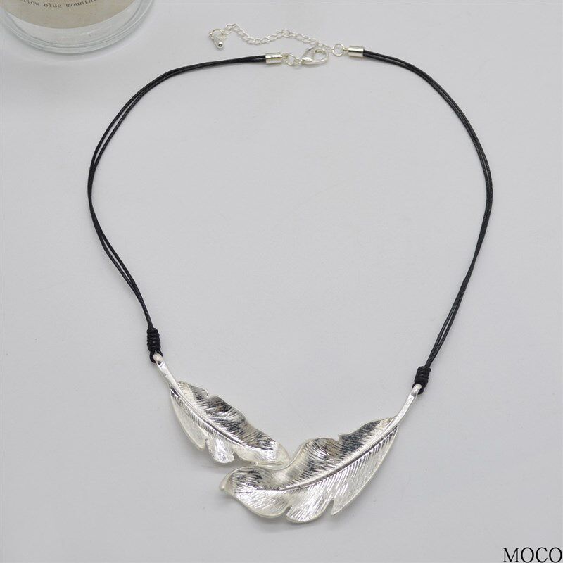 黑色皮绳金属羽毛项链时尚优雅大气高端锁骨链法式个性设计颈链女
