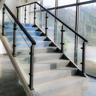 阳台玻璃护栏 不锈钢楼梯扶手立柱 不锈钢栏杆 钢化玻璃阳台围栏