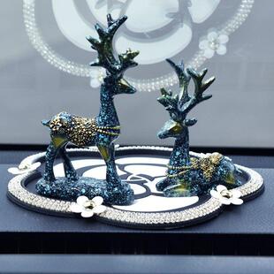 汽车摆件饰品一路平安鹿车内装饰高档创意漂亮汽车香水车内饰品