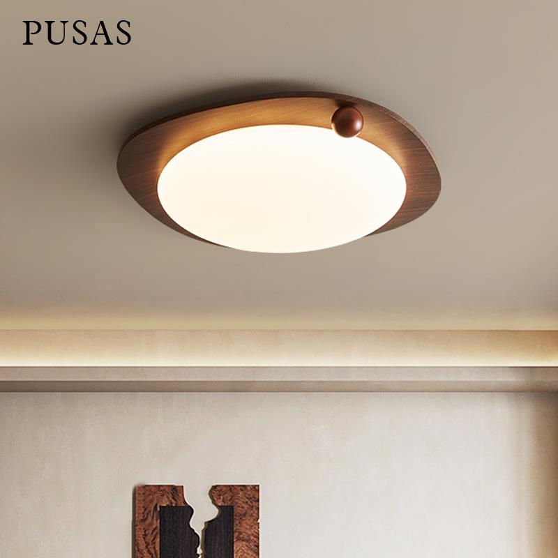 中古风卧室吸顶灯2025新款复古胡桃木色创意鹅卵石LED护眼房间灯