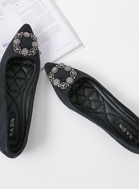 2024b秋冬新款韩版尖头水钻仙女风平底加绒单鞋女百搭软底黑色瓢