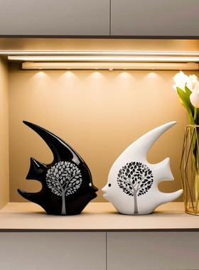 现代简约陶瓷摆件家居饰品酒柜电视柜装饰品创意桌面客厅鱼摆设