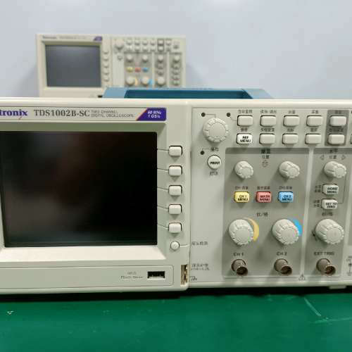 出售原装泰克TDS1002B-SC彩色示波器，实物拍摄，功能议价