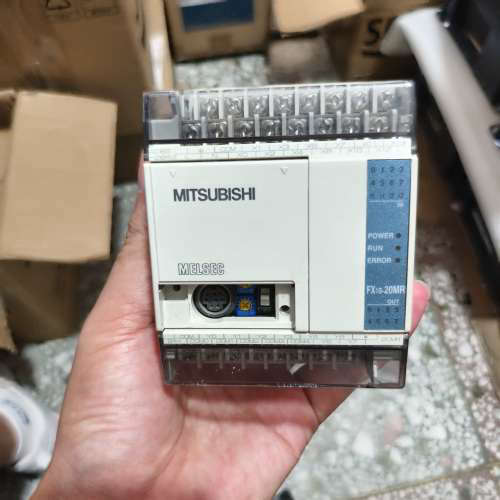 三菱PLC，FX1S-20MR-001，原装拆机一个，实物拍议价
