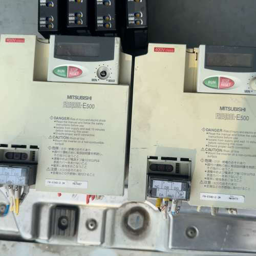 三菱E500变频器FR-E540-2.2K两台，拆机包好，单议价
