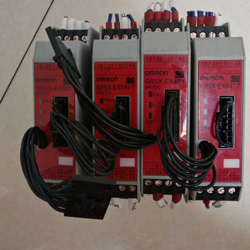 欧姆龙安全继电器模块G9SX-EX401-T-RT   成色议价