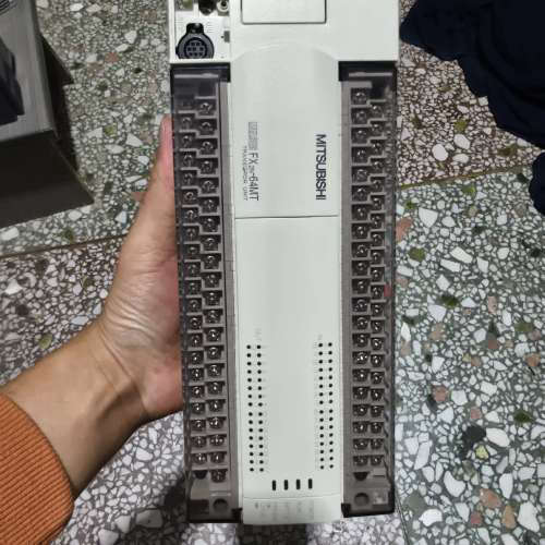 三菱PLC FX2N-64MT-001，实物拍摄成色漂亮，功议价