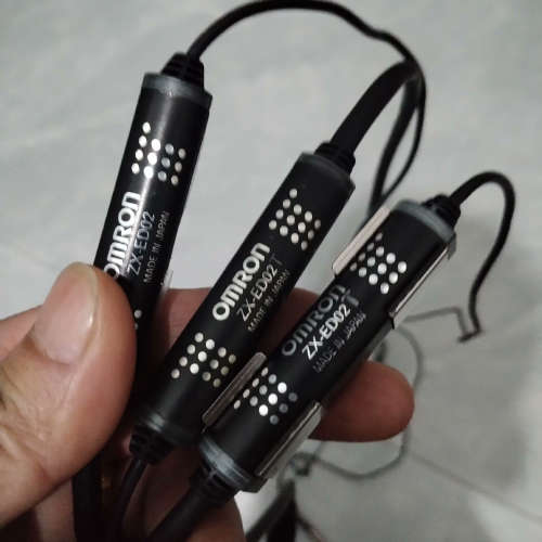 Omron欧姆龙位移传感器 ZX-ED02T议价