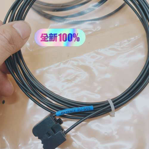 FU-95S基恩士光纤传感器顺丰全新原装。现货6个，无包议价