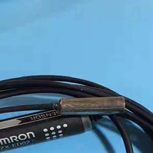 欧姆龙ZX-ED02T智能位移传感器ZX-ED01 ZX-E议价