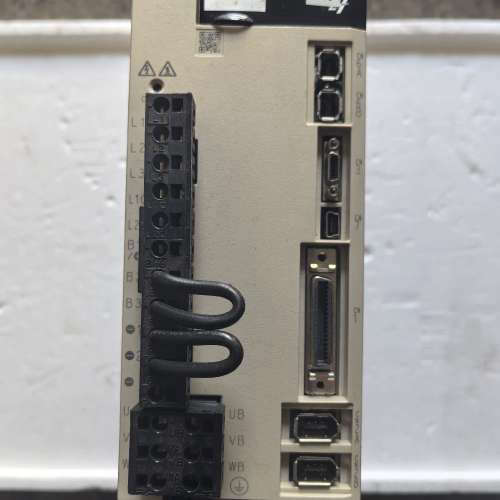 安川伺服驱动器，SGD7W-1R6A20A，二手拆机，实物拍议价