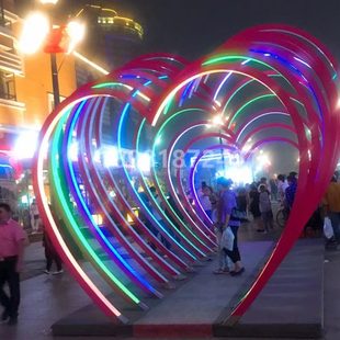 饰摆件定制厂家 发光七彩时光隧道户外商业美陈互动打卡拍照灯光装