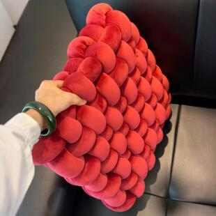 抱枕靠枕沙发客厅轻奢高级感新年红色椅垫屁垫2025办公室坐垫靠背