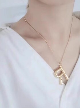 小众设计个性大号字母项链女简约时尚镀真金秋冬新款毛衣链潮女