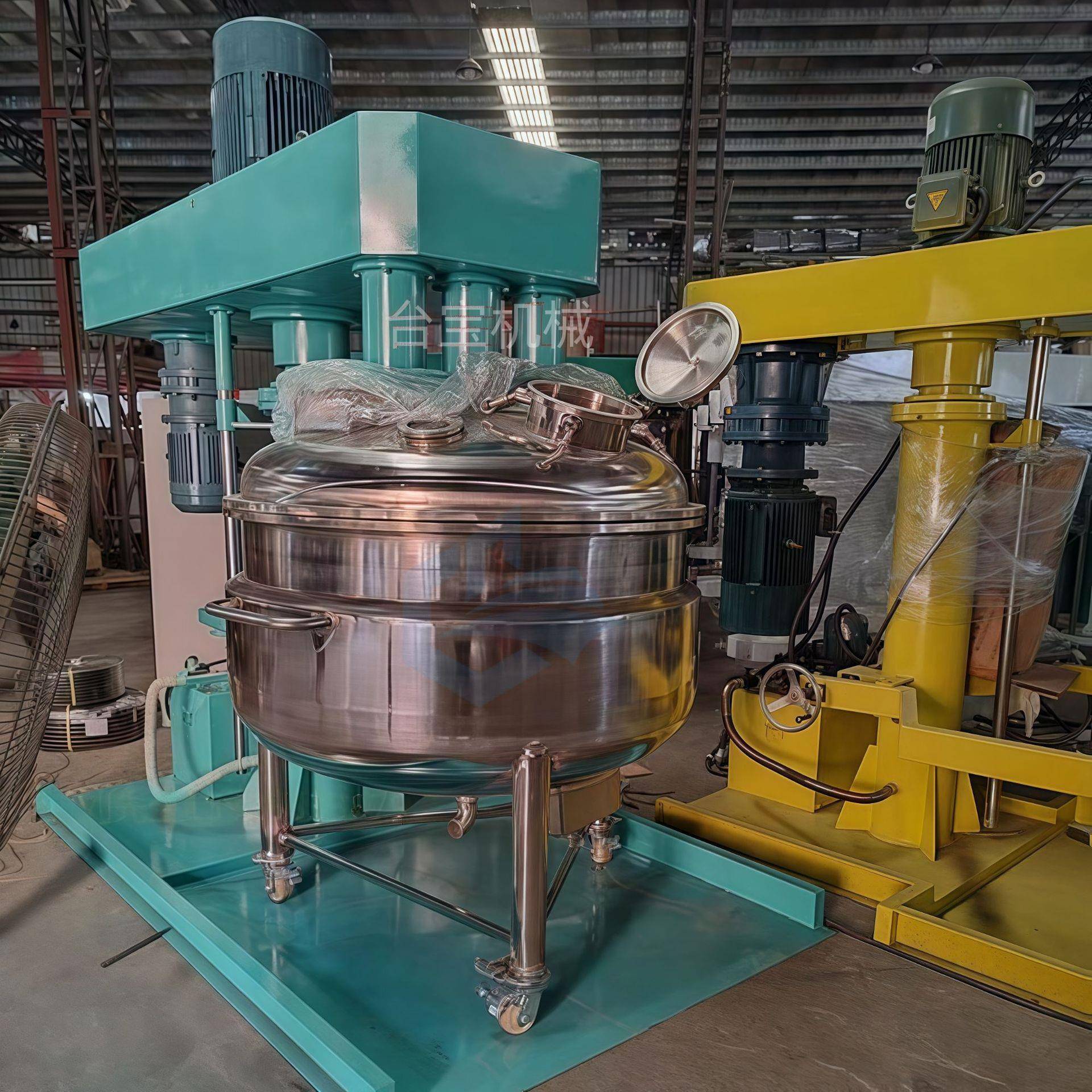 UR胶水真空分散机100环氧树脂快速搅拌机高底速真空脱泡机厂家