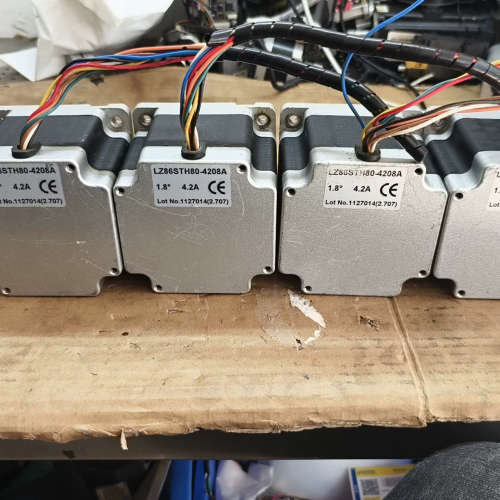 LZ86STH80-4208A   86步进电机，，议价