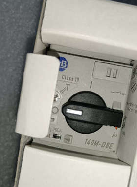 议价ab的马达保护器三个，两个白色的型号是140m d8e c2