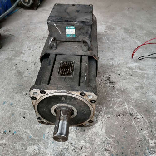 15kw伺服电机一台，成色有点差，轴转动顺畅，线圈和编码器已议价