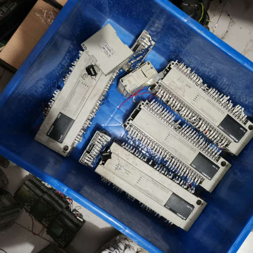 3UPLC，FX3U-80MT/ES-A（4条）议价