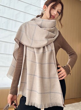 冬季极简格子羊毛围巾女新款加绒保暖百搭围脖简约时尚防寒披肩