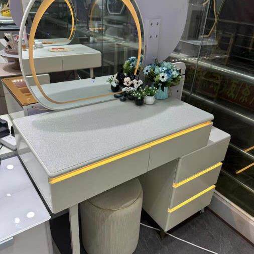 北欧金色轻奢白色烤漆化妆桌 迷你现代简约梳妆台 小户型可组装IN
