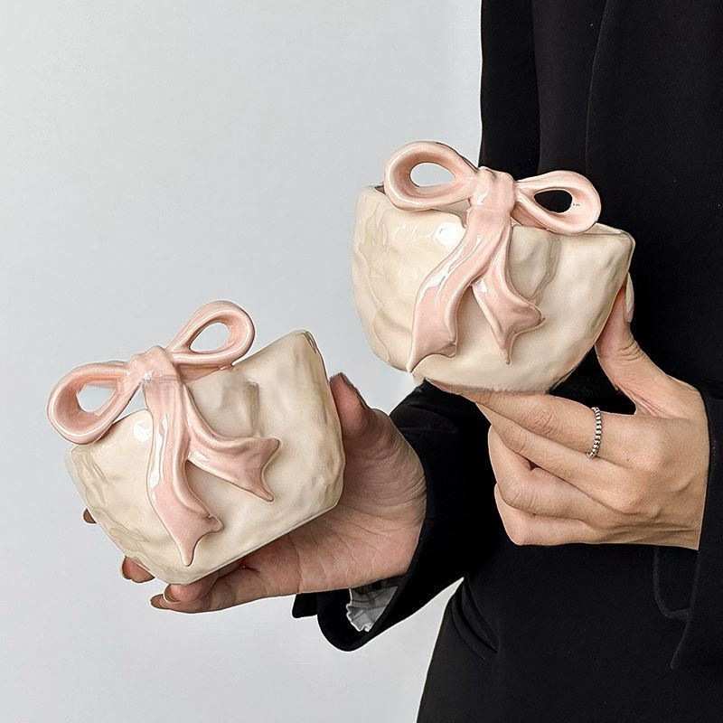 趣皿少女心可爱蝴蝶结陶瓷碗特别好看的吃饭碗精致家用创意甜品碗