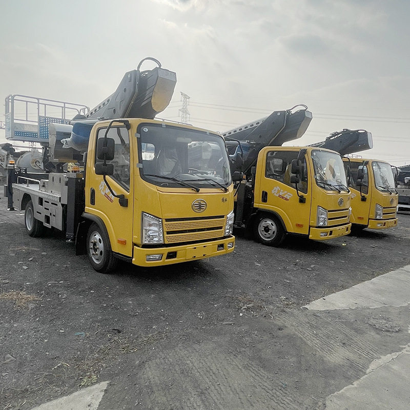 蓝牌高空作业车31米直臂登高车市政维修登高车液压伸缩臂升降车