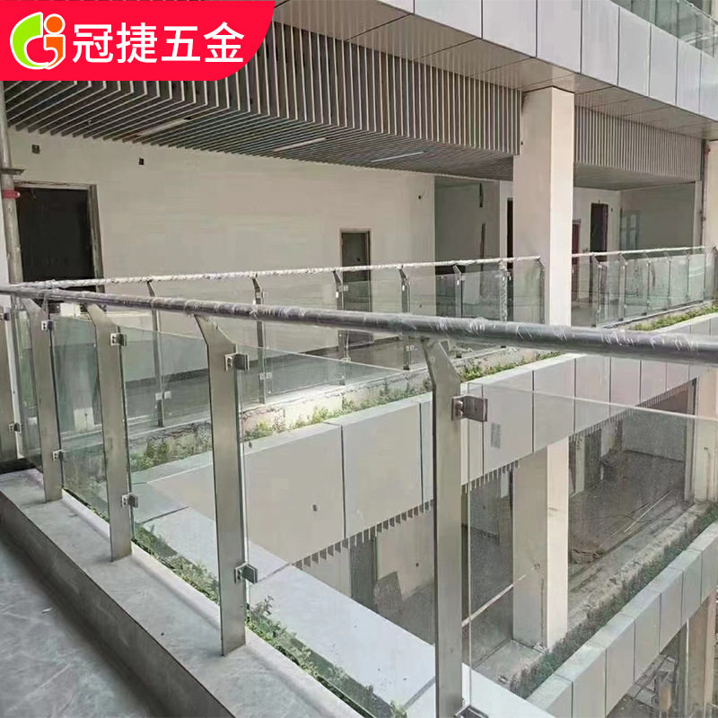 304不锈钢立柱平台玻璃栏杆工程立柱单片实心板楼梯扶手立柱直销