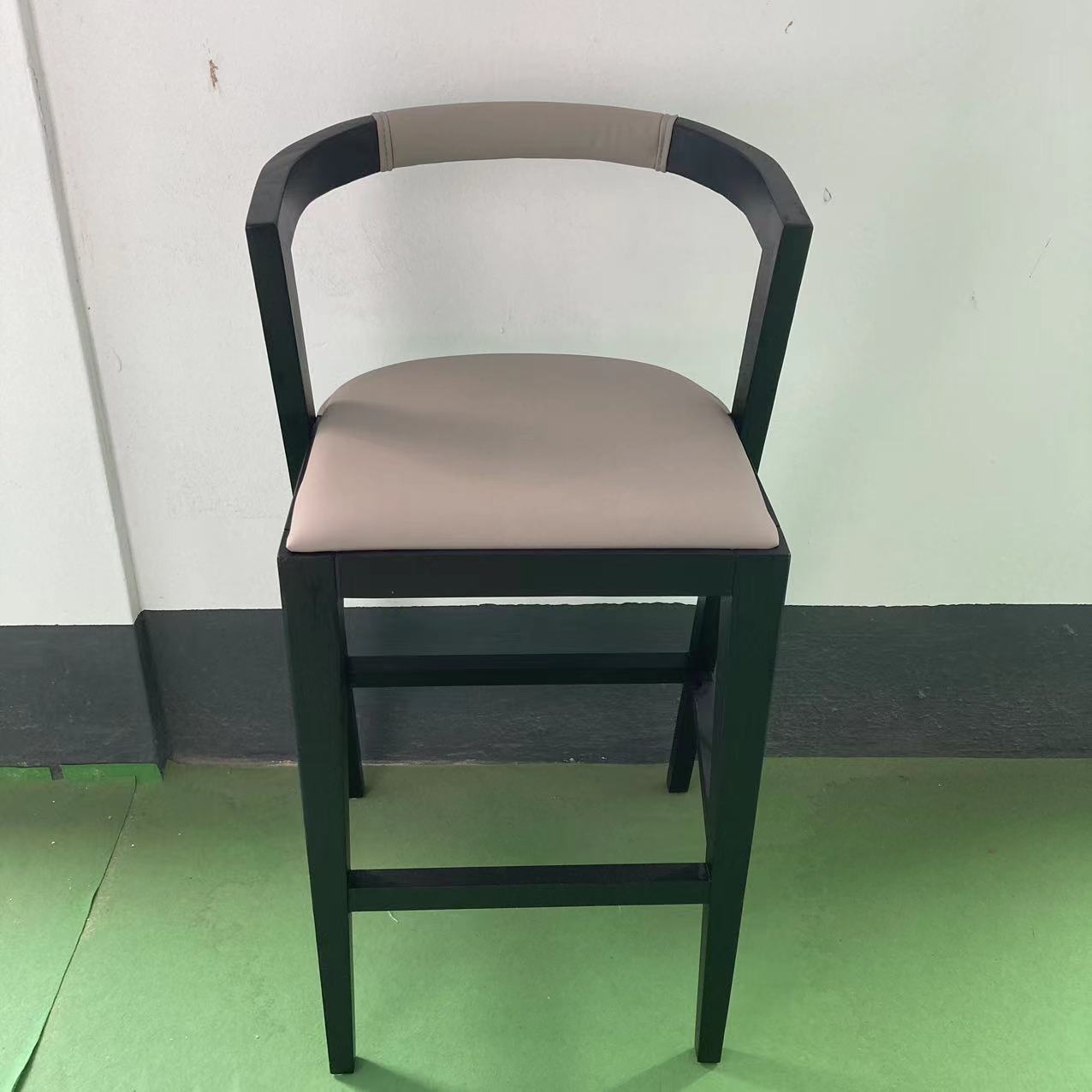 北欧实木轻奢靠背吧台椅