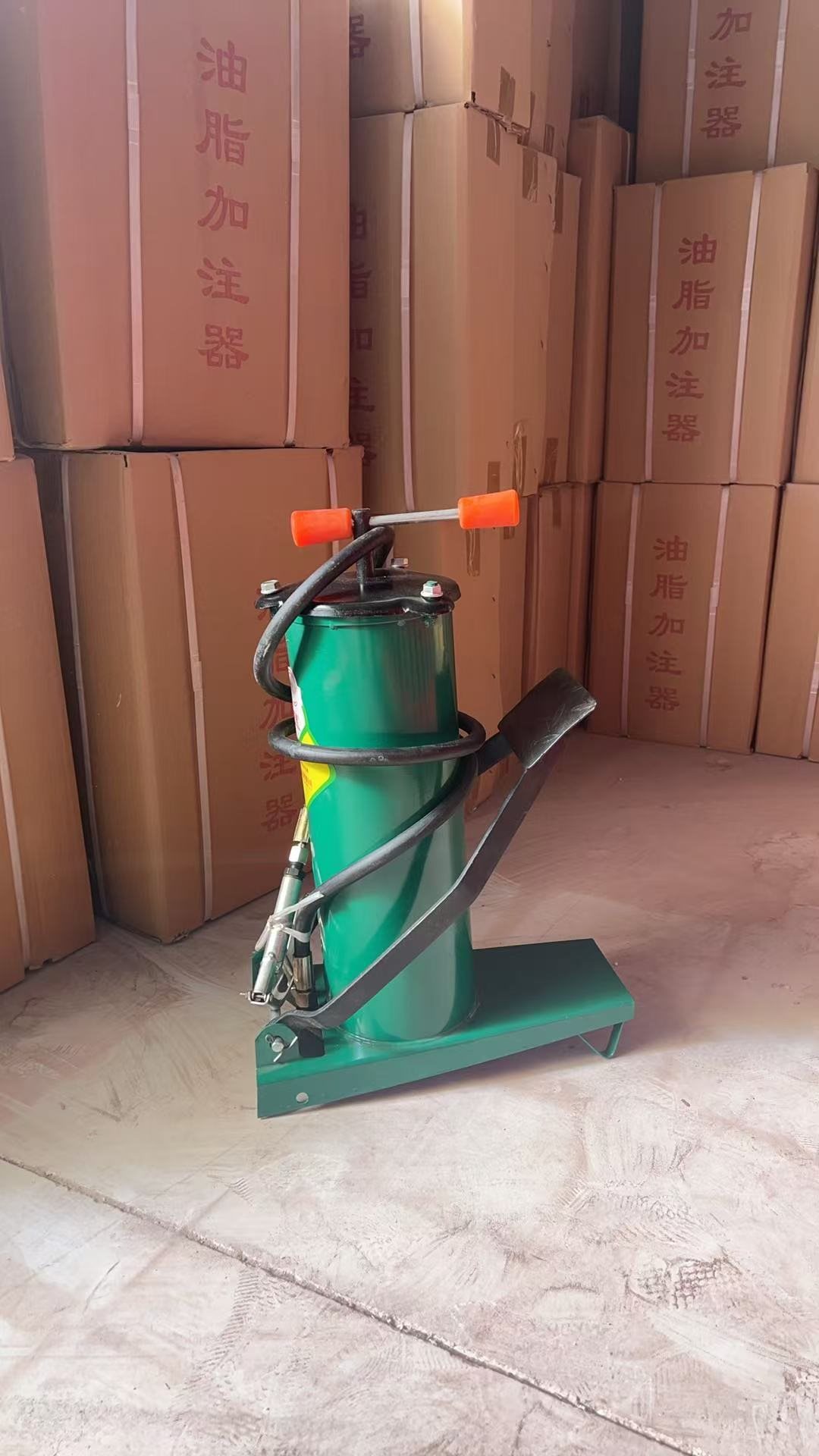 工业脚踏高压黄油加注器万向枪