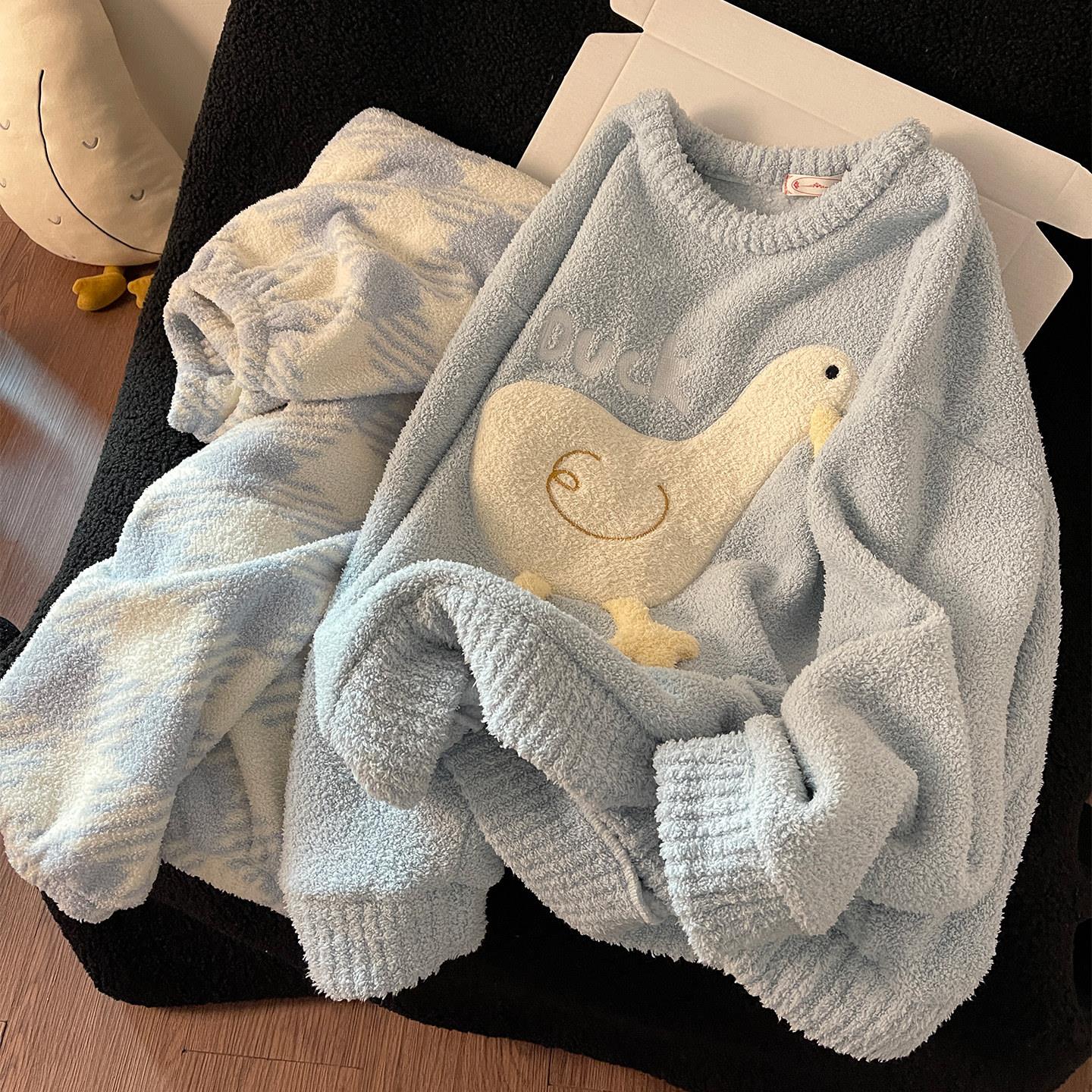 可爱蓝色鸭子睡衣女冬季加绒加厚半边绒套头外穿家居服珊瑚绒套装