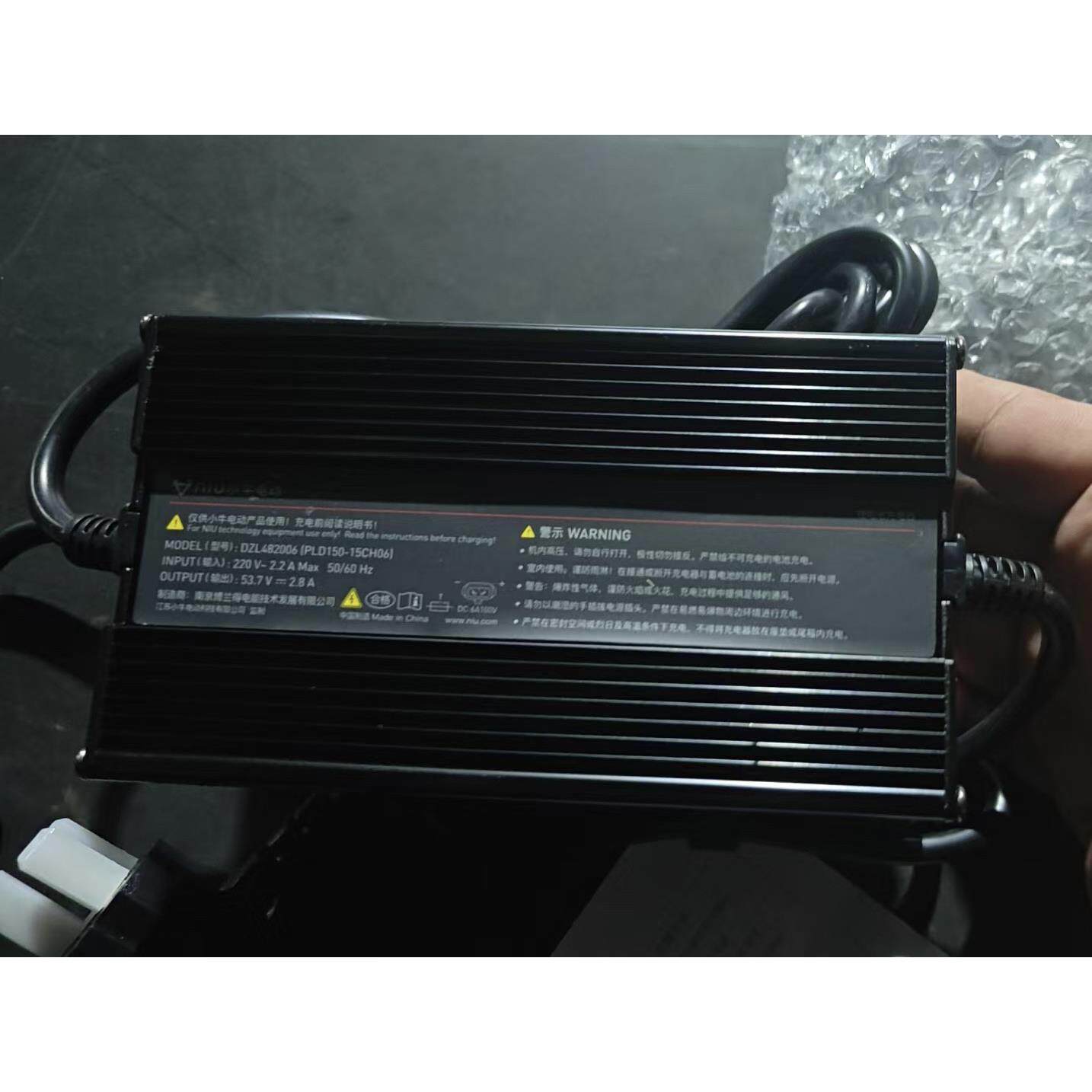 小牛电动车2.8安充电器48v充电器m系列充电器U系列充电器