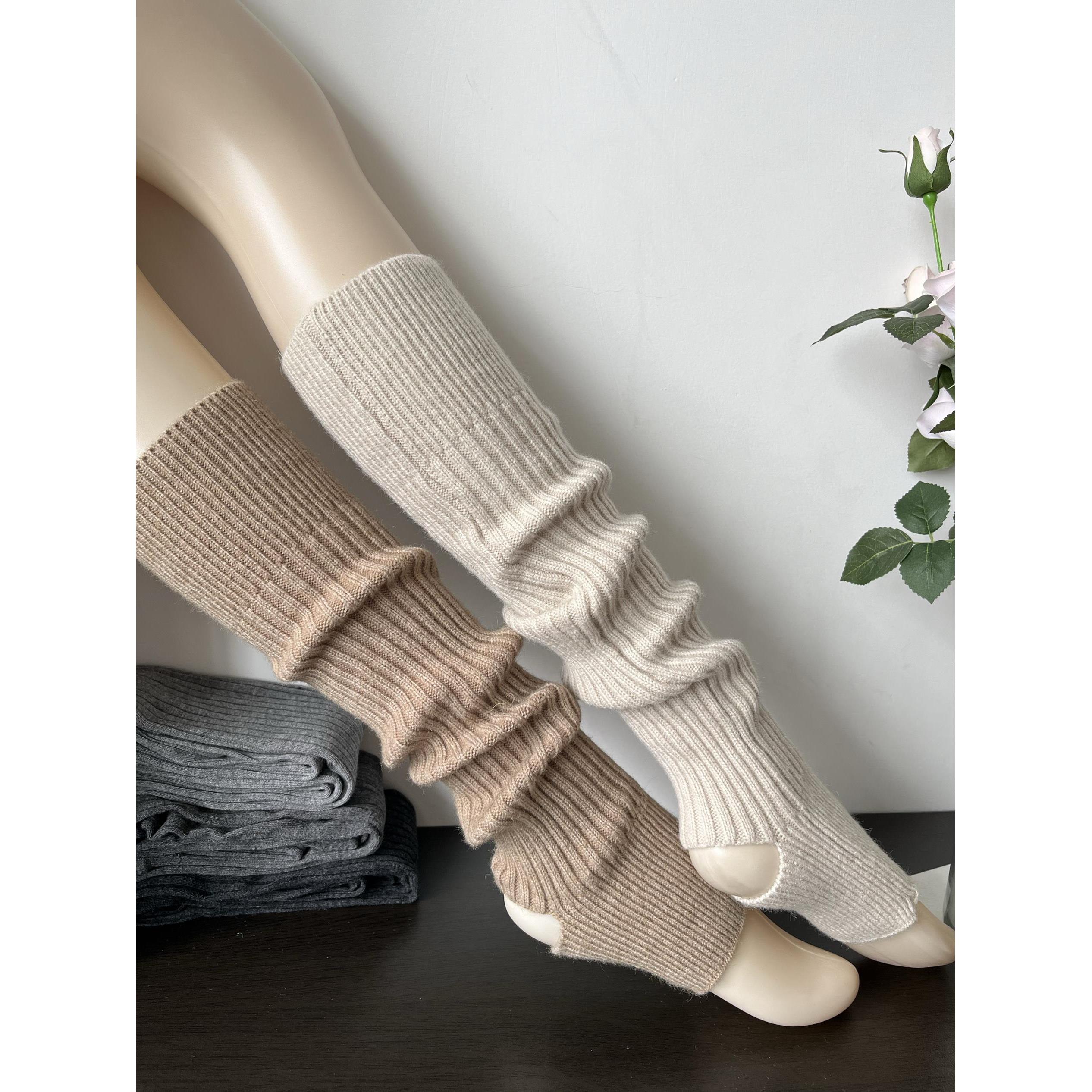 时髦慵懒浅米色羊绒袜套女秋冬加厚款保暖复古奶白色针织腿套护膝