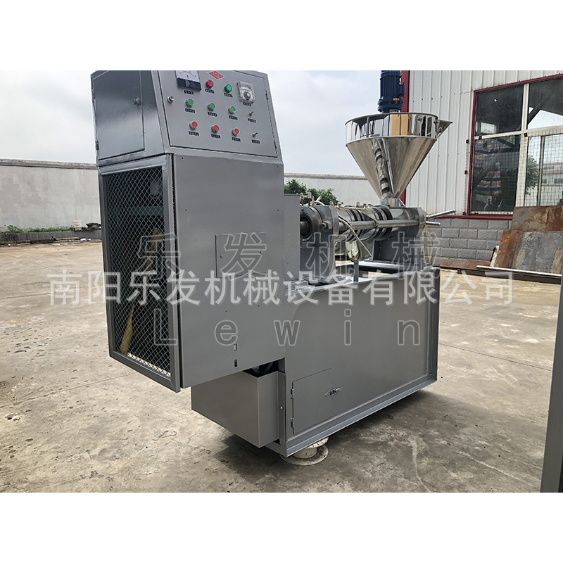 128大型熟炸机 花生菜籽葵花籽螺旋榨油机 出油率高 浓香型油机械