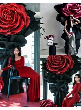 情人节大型玫瑰花束打卡装饰品商场橱窗氛围布置网红拍照摆件厂家