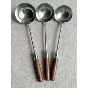 304不锈钢厨师专用煎勺木柄锅铲餐厅煎勺家用手勺大汤勺商用大壳