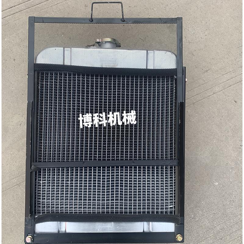 拖拉机配件雷沃金马悍沃东风泰山30/35/40低温散热器循环水箱