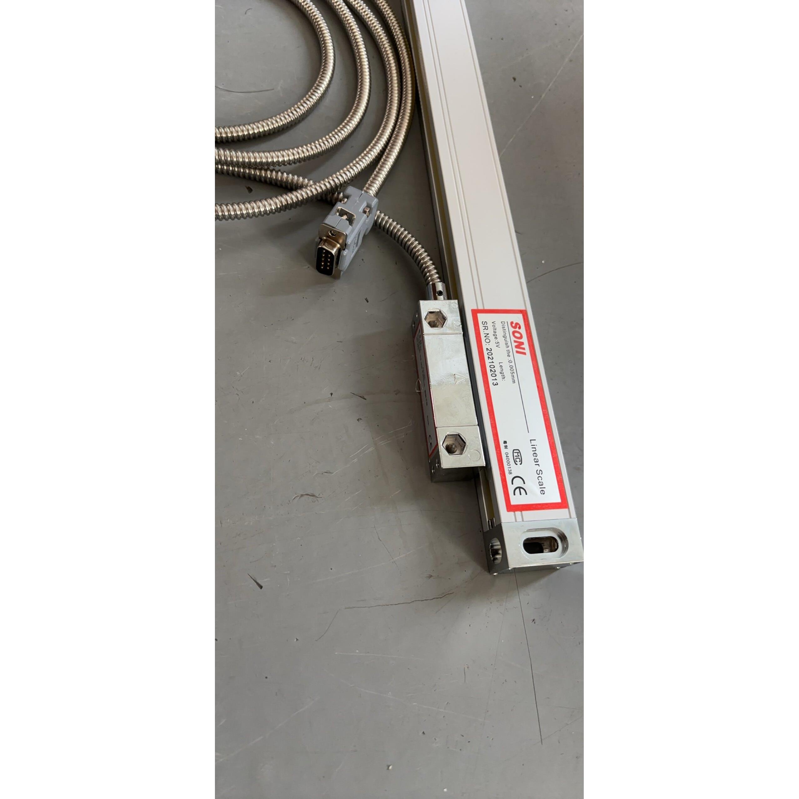 车床磨床铣床线切割机两条光栅尺一个显示器（配件齐全）