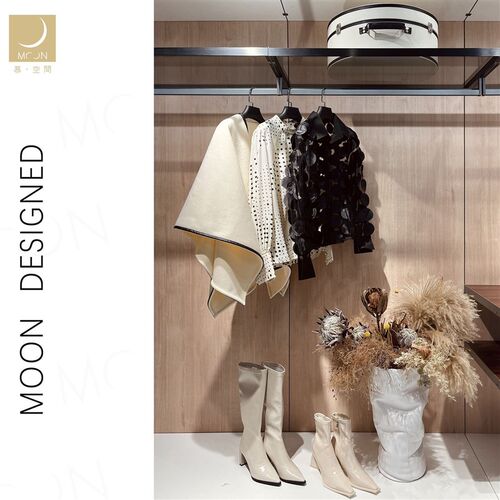 慕空间现代轻奢样板房间全屋定制展厅衣帽间衣柜衣服软装饰品摆件