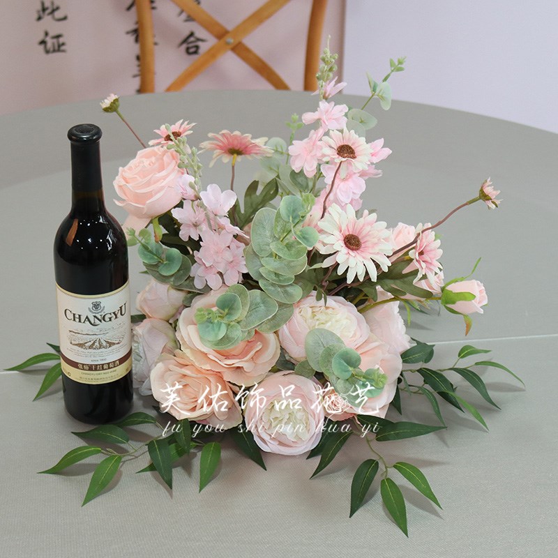 圆形酒店餐桌中间摆花餐厅圆桌桌花宴会装饰花艺会议室桌面装饰花