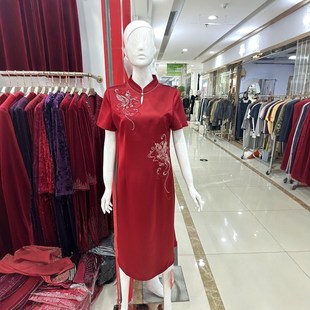 高贵年轻喜妈妈新中式 高端大气喜婆婆婚宴礼服 改良旗袍醋酸短袖