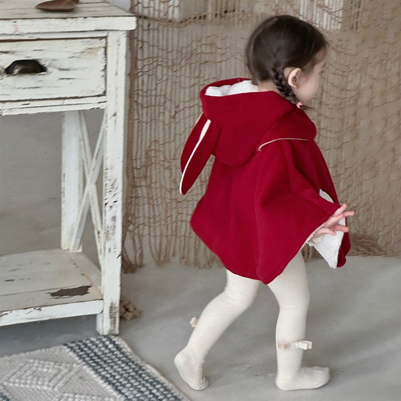 女宝宝衣服披风斗篷婴儿秋冬装加绒外出披肩O防风一岁公主超萌冬