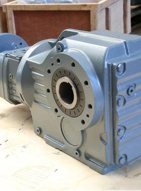 圆锥齿轮减速器五星KA97-96.80-4KW减速机严格质检