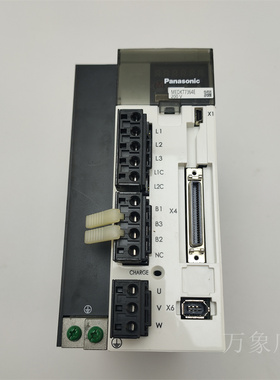 MEDKT7364E 2.5kw 伺服驱动器 现货 成色好 220V 实物拍摄