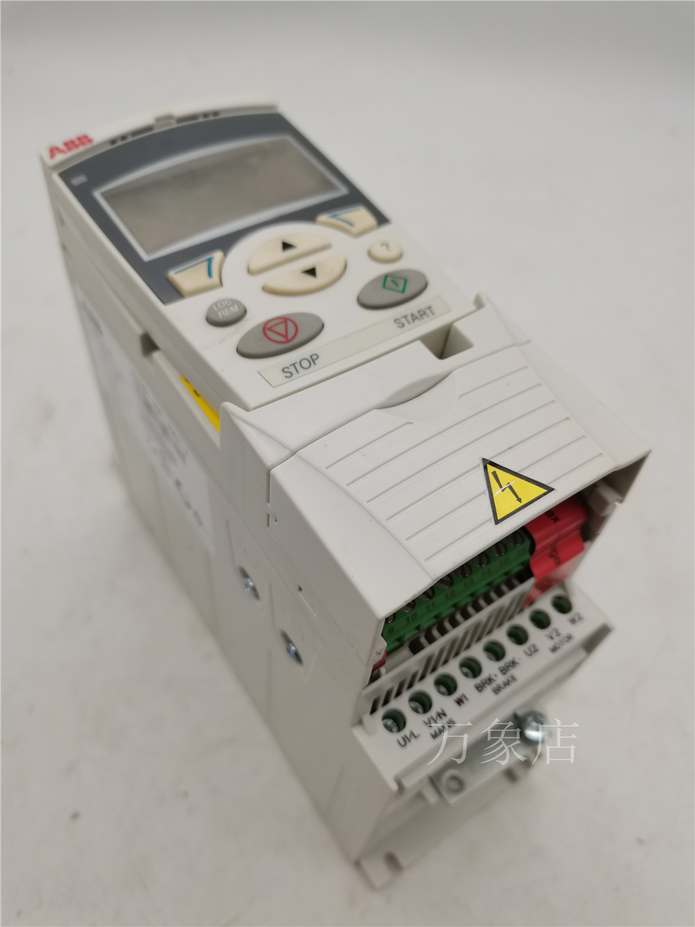 变频器ACS355-03E-03A3-4