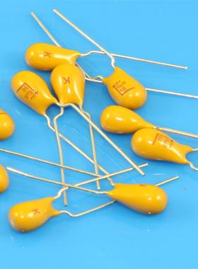 TAP685K050CCS 直插钽质电容器  50volts 6.8uF 10% AVX 7mm