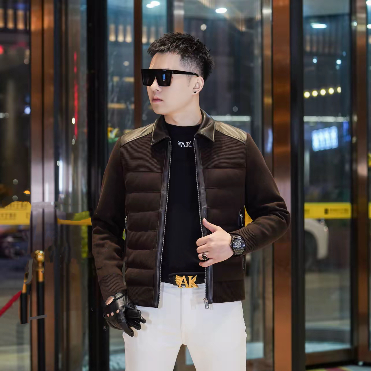 2025冬季新品翻领羽绒服夹克欧货高端绵羊皮拼接修身时尚休闲保暖