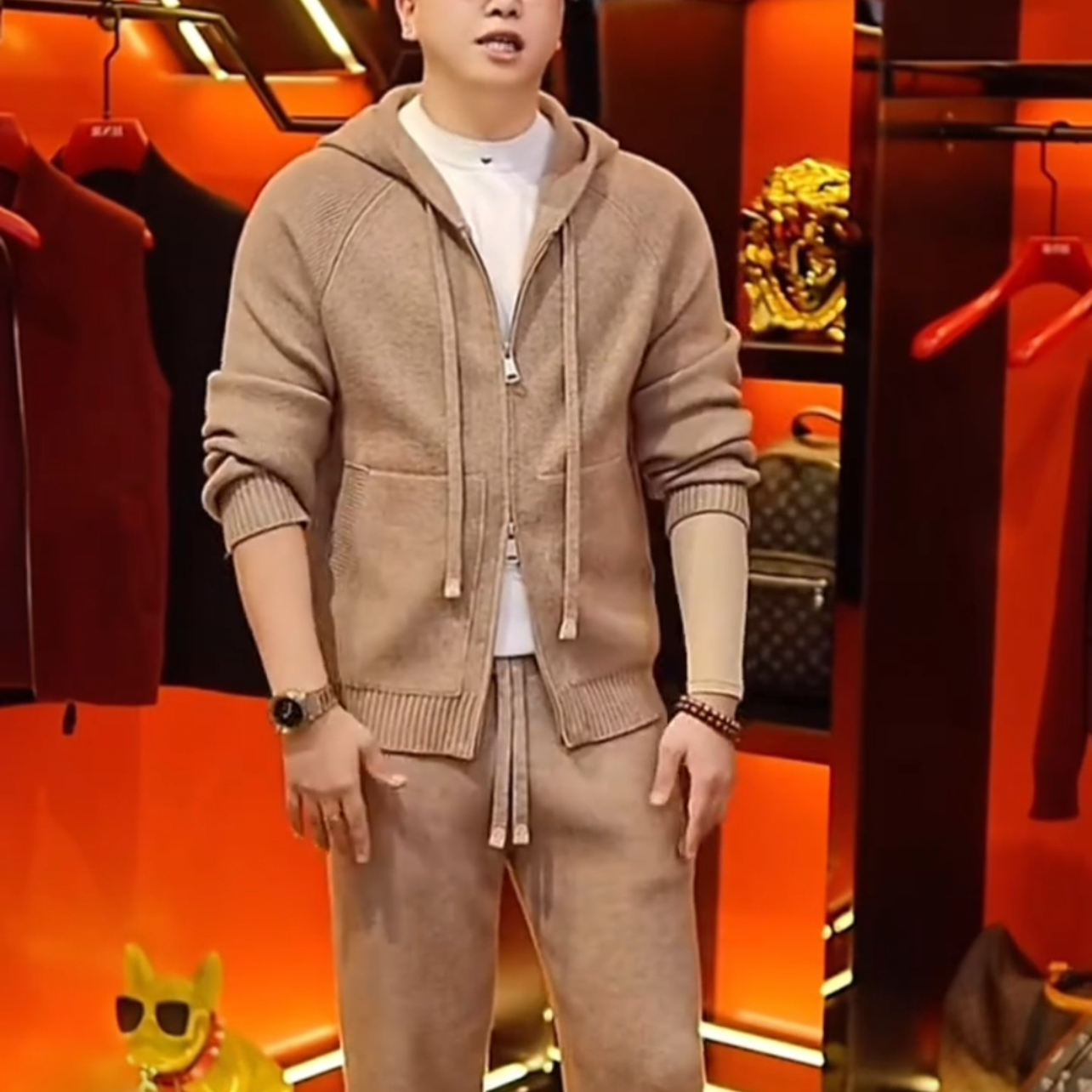 2025秋冬季新品羊毛羊绒混织连帽开衫外套欧货修身简约休闲老钱风