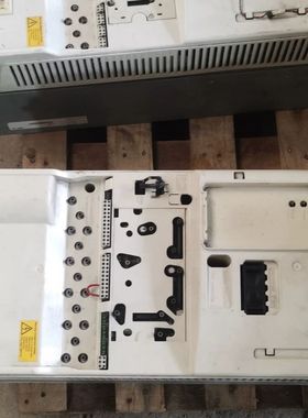 变频器ACS800-01-0050-3 45KW 2台